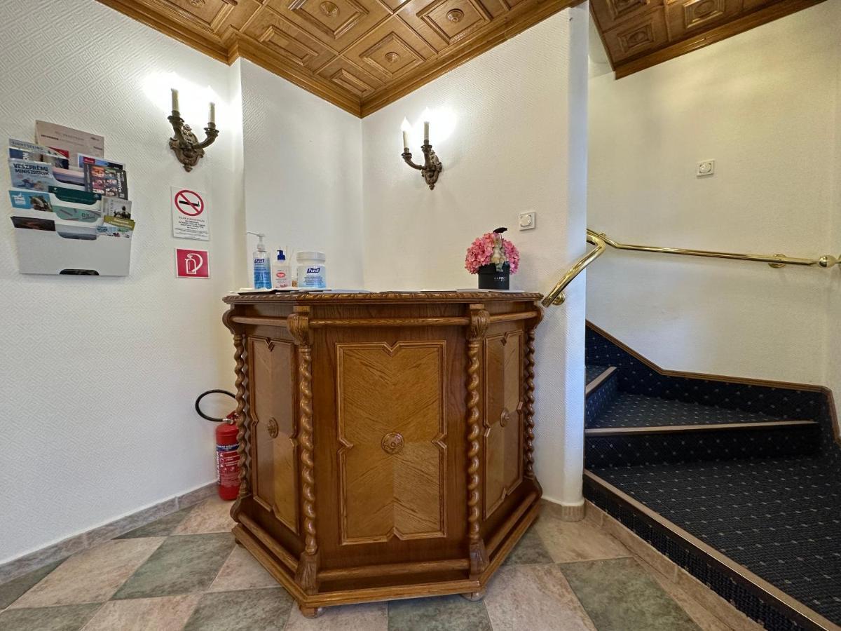 Ello Residence Veszprém Εξωτερικό φωτογραφία